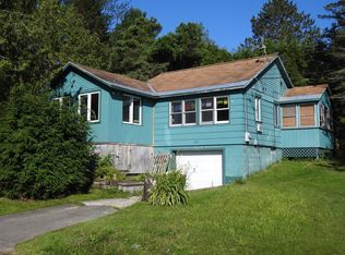 107 Raquette River Dr, Tupper Lake, NY 12986