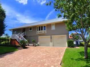 2284 Lagoon Dr, Dunedin, FL 34698