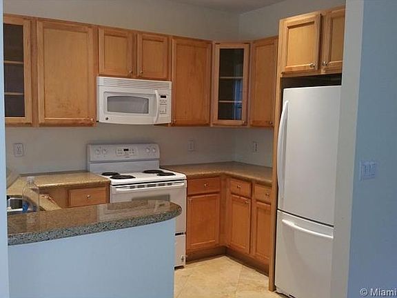 5th image of 2940 W Trade Ave #A