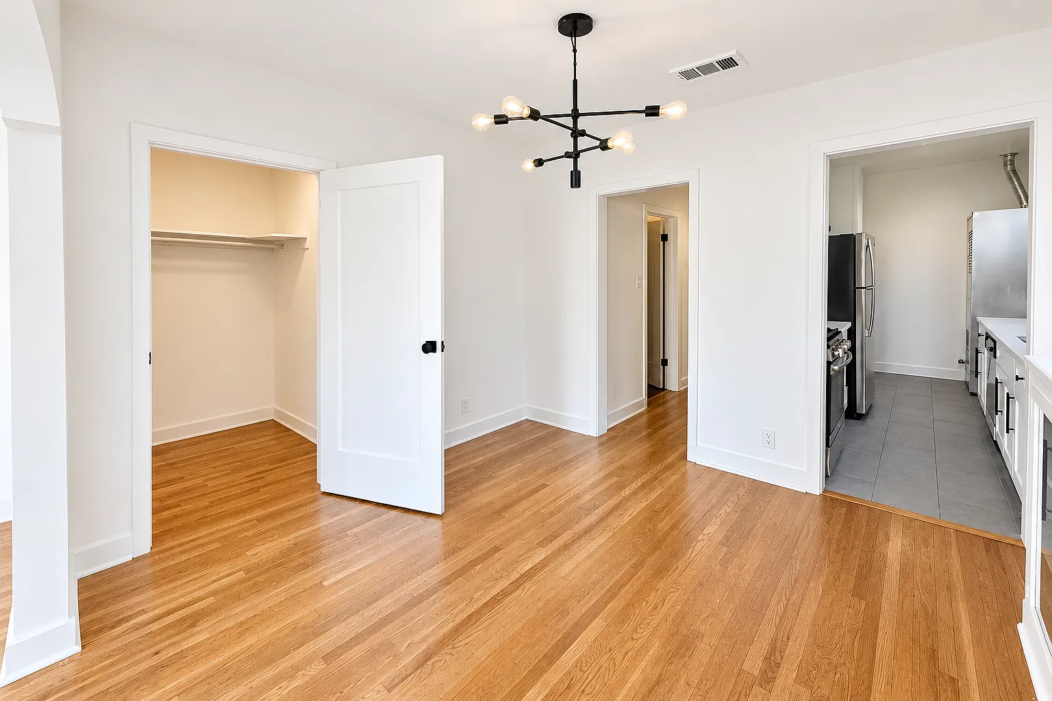 1 bed, 550 sqft, $2,145 — Photo 3