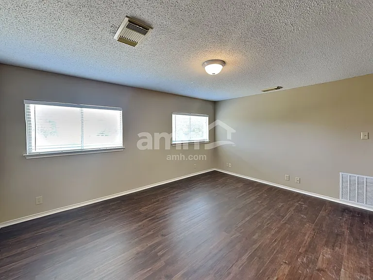 7106 Raintree Frst — Photo 6