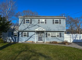 6 Huron St, Port Jefferson Station, NY 11776