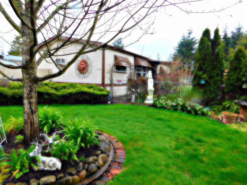 1st image of 8206 195th St E #102