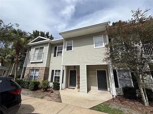 4445 NW 49th St #102 Photo 1