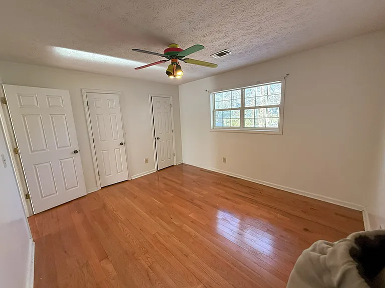 1325 Castle Royale Ct — Photo 3
