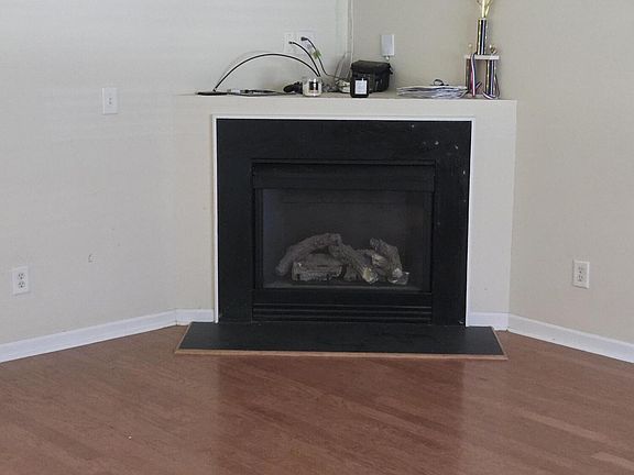 2nd image of 1003 Woodside Park Ln