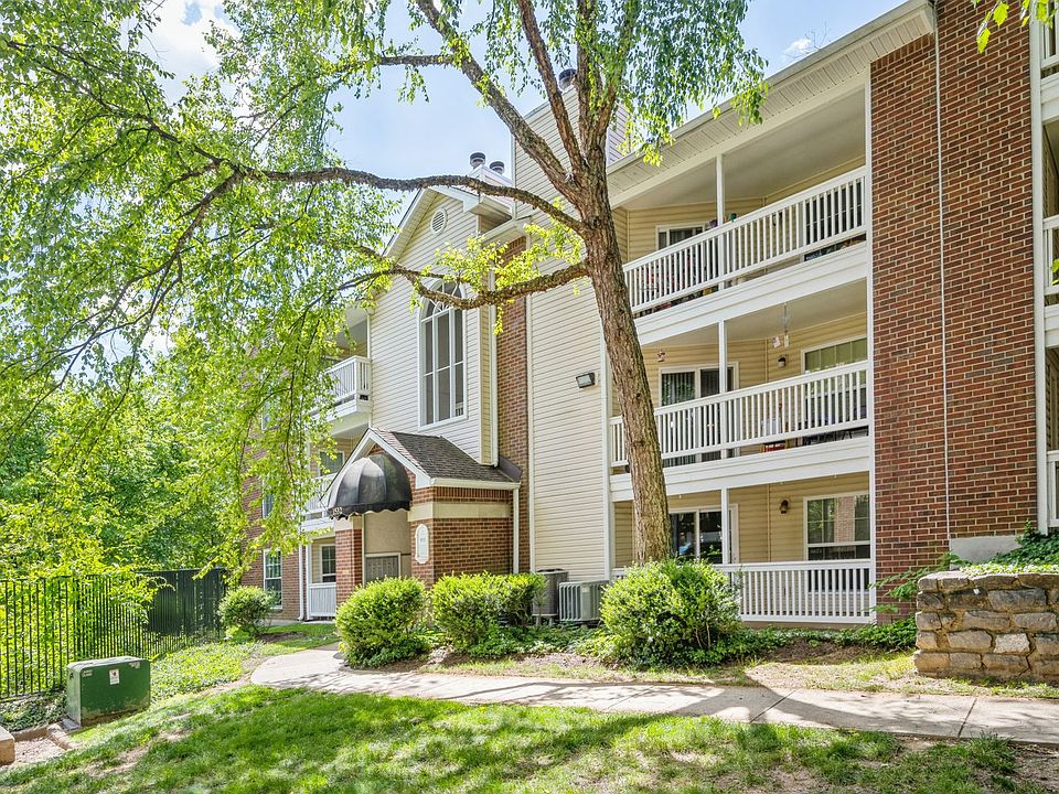 1st image of 1532 Lincoln Way APT 104