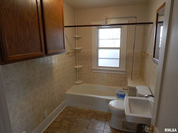 5th image of 1205 W Hanssler Pl