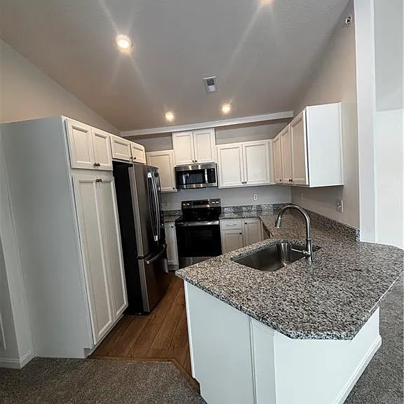 2736 Amberwood Ln #305 — Photo 5