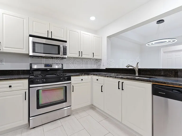 220 Renaissance Pkwy NE #2111 — Photo 15