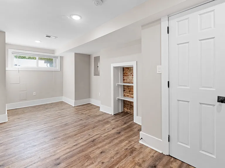 52 Q St NE #1 — Photo 26