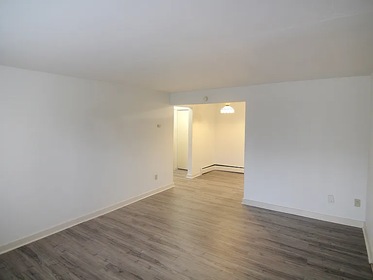 600 Allenby Ave #1 — Photo 5
