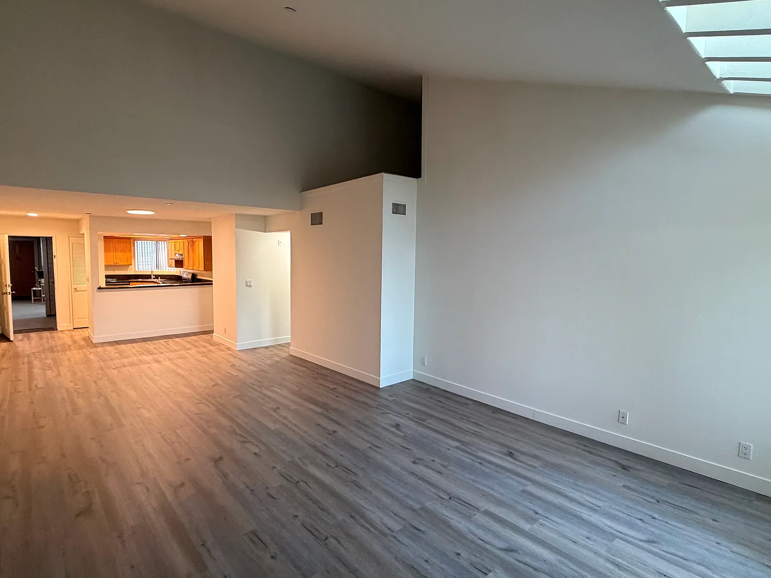 2 bed, 1330 sqft, $3,500 — Photo 4