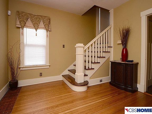 3rd image of 4818 Douglas St