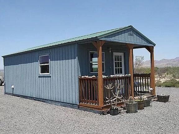 2nd image of 92 Rodeo Rd