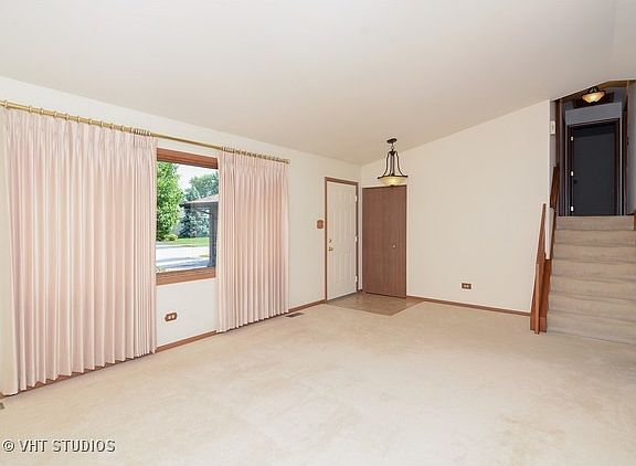 3rd image of 4944 Arquilla Dr