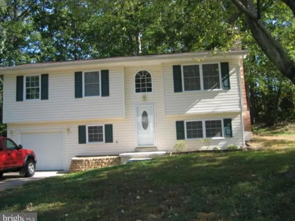 16121 Indus Dr, Woodbridge, VA 22191