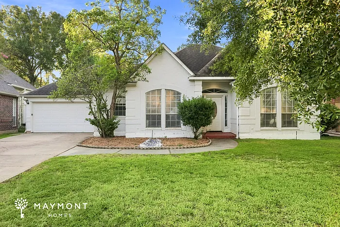 7911 Aylesbury Ln — Photo 1