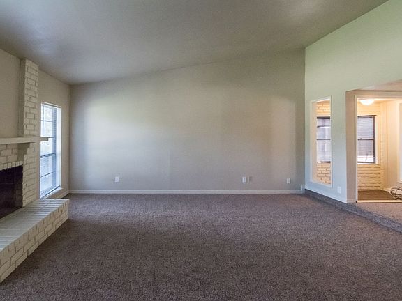 4th image of 3314 Ridgemoor Dr