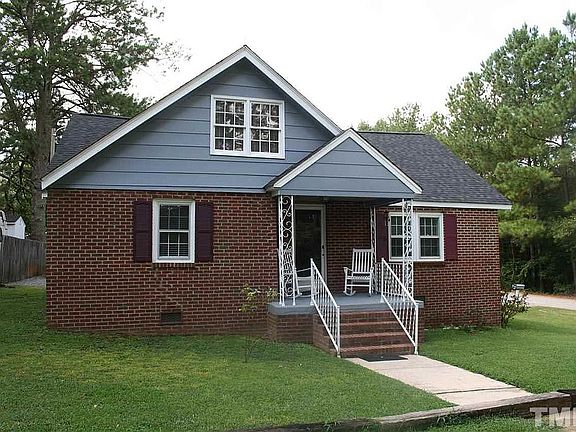 2nd image of 221 Howard Rd