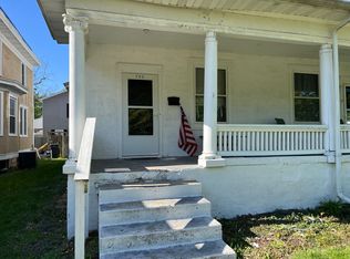 702 Park Ave, Pekin, IL