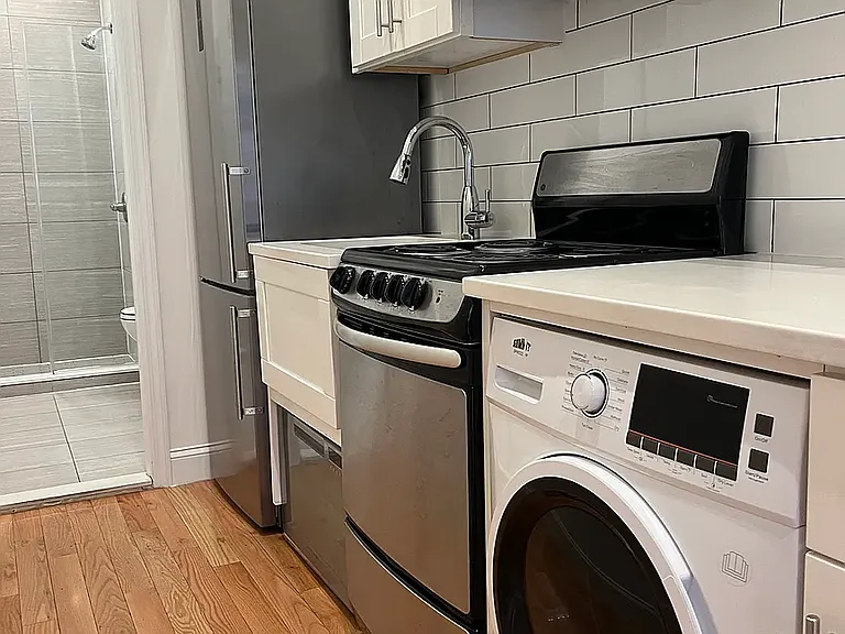 315 E 57th St #1-A — Photo 1