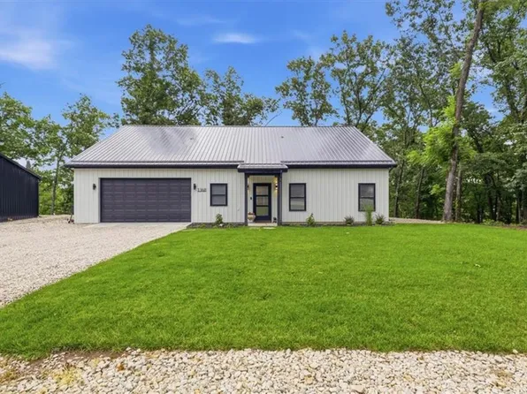 1368 Chimney Point, Sunrise Beach, MO 65079