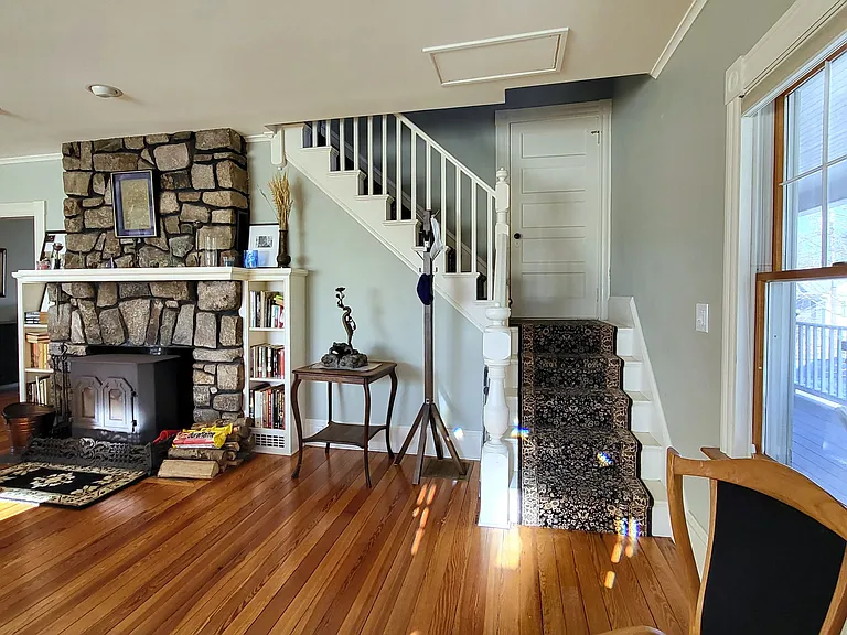 27 Stearns Rd — Photo 16