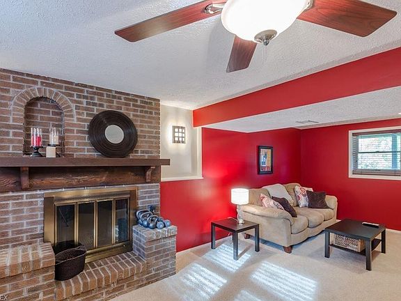 5th image of 928 Wimbleton Dr