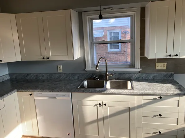 4631 W Midland Dr, Milwaukee, WI 53219