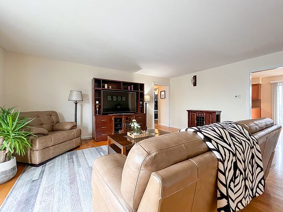 4th image of 2545 N 72nd Ct APT 6
