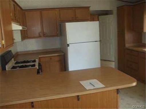 2nd image of 17062 Acacia St