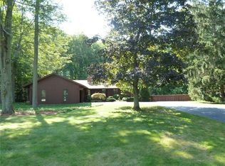 329 Brooksboro Dr, Webster, NY 14580