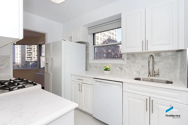 Rented by FirstService Realty (legacy) | media 14