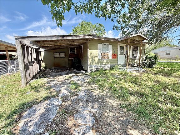 3rd image of 3021 Carver Dr