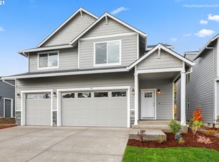 173 S 7th St, Carlton, OR 97111