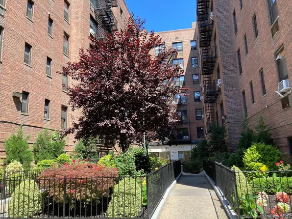 132-35 Sanford Avenue #613, Flushing, NY 11355