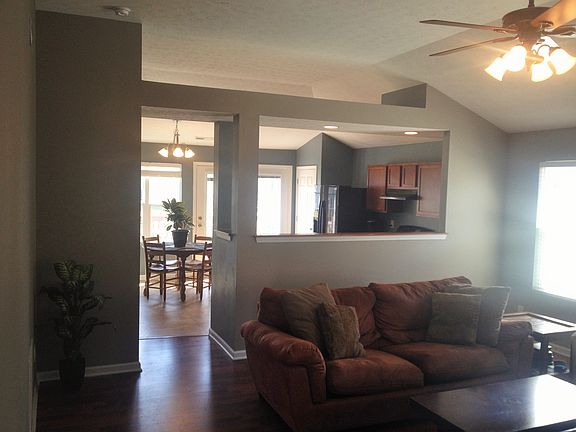 Open Concept/Vaulted Ceiling
