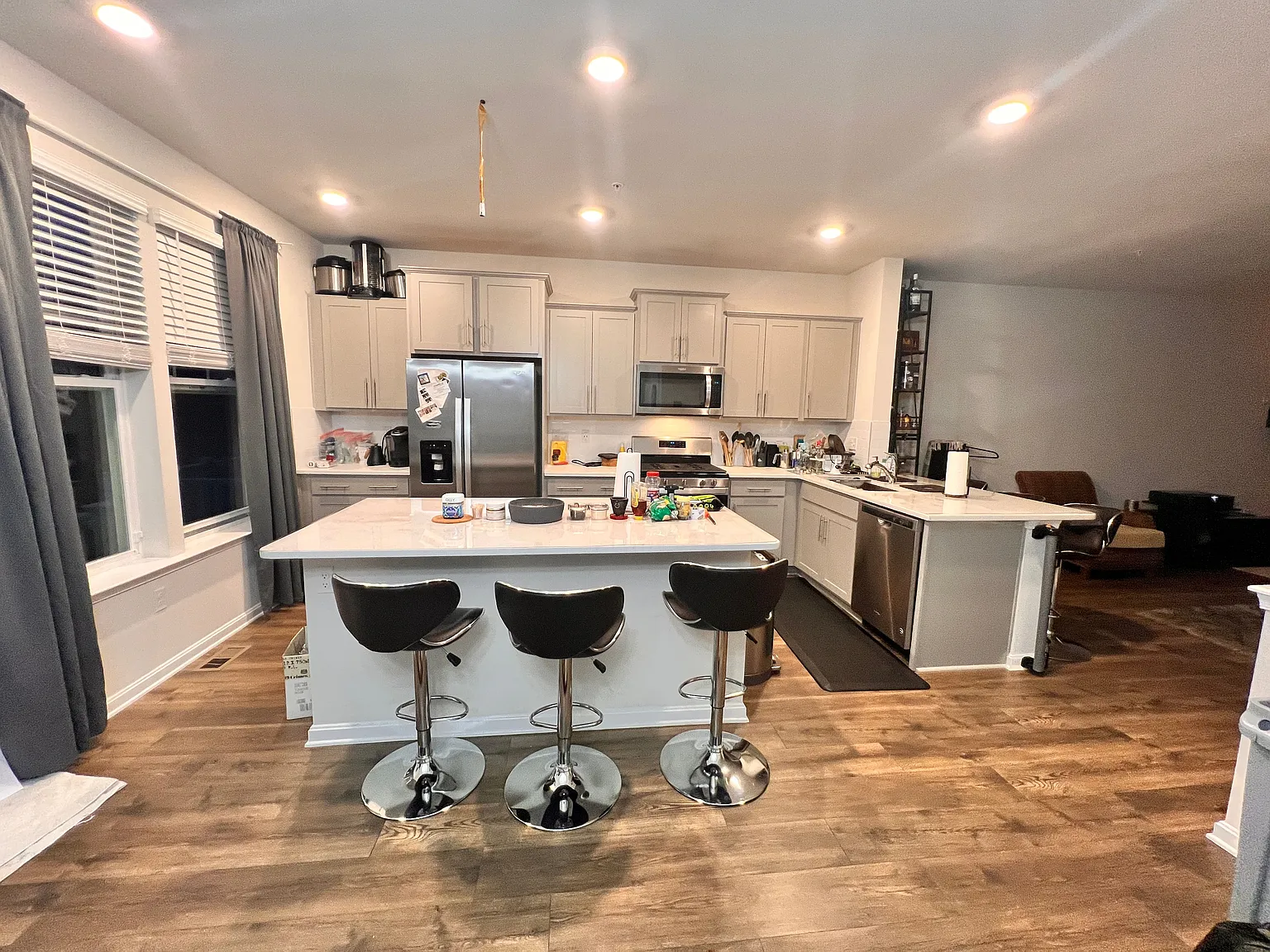 2067 Hinshaw Dr — Photo 3