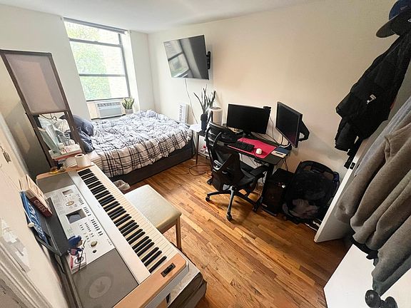 4th image of 162 W 80th St APT 5C