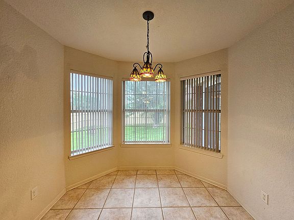4th image of 4300 Barrington Trl