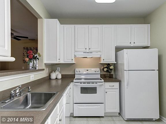3rd image of 2608 Chapel Lake Dr APT 211