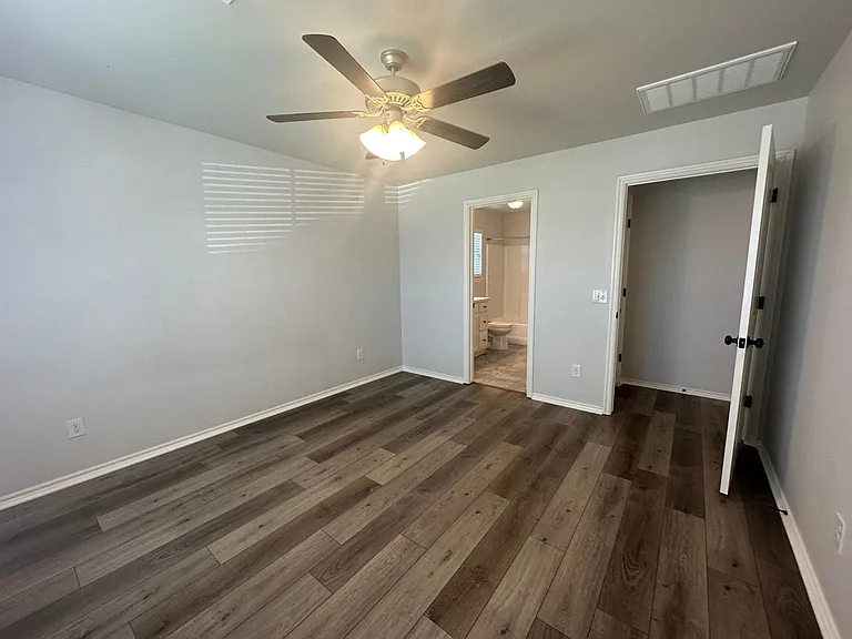 15749 Potomac Dr — Photo 9