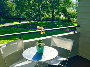 5050 SW Landing Dr APT 202, Portland, OR 97239