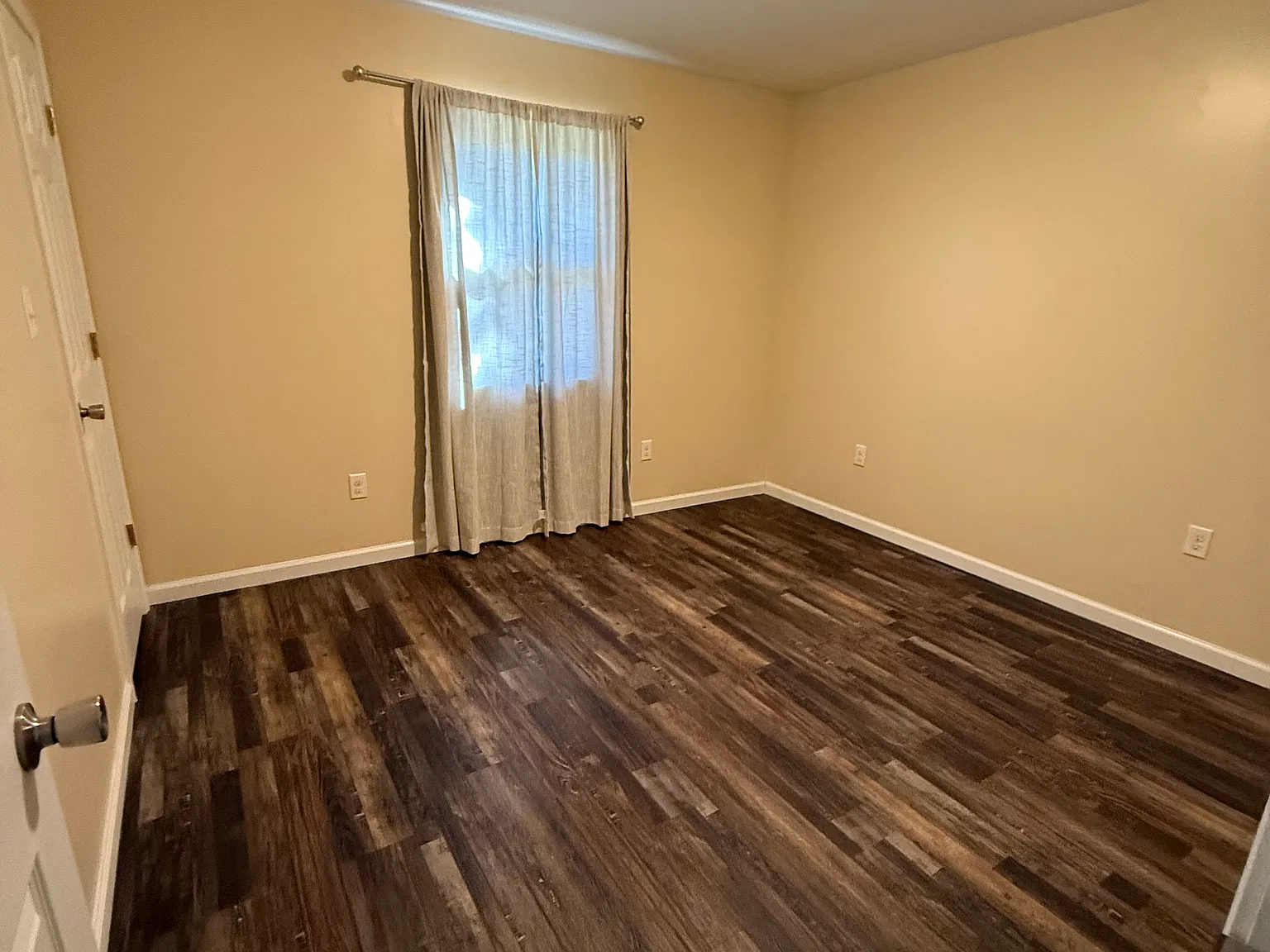 4 bed, 1425 sqft, $3,000 — Photo 1