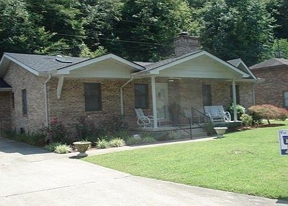 2nd image of 147 Honeysuckle Dr