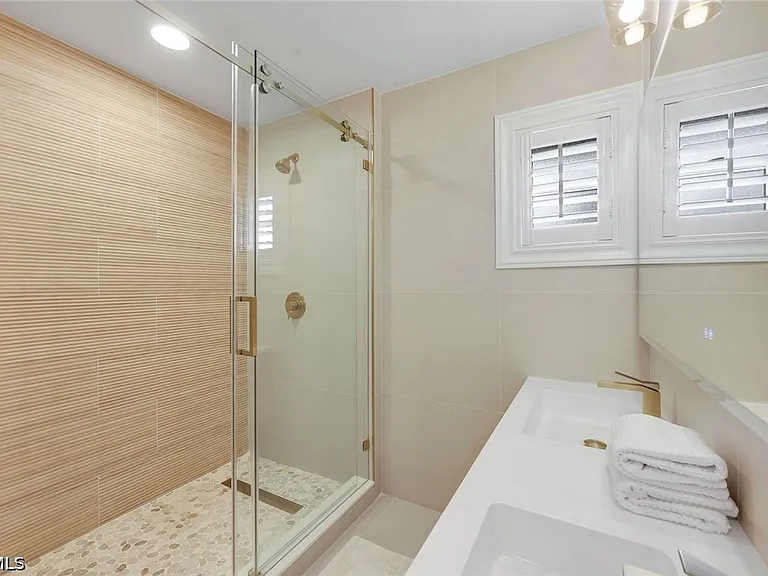 27098 Harbor Dr — Photo 20