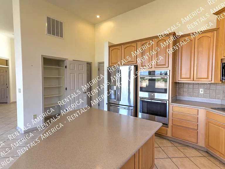 5032 N Valley Shadows Pl — Photo 12