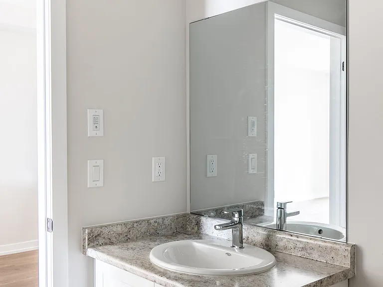 870 Queenston Rd #511 — Photo 26