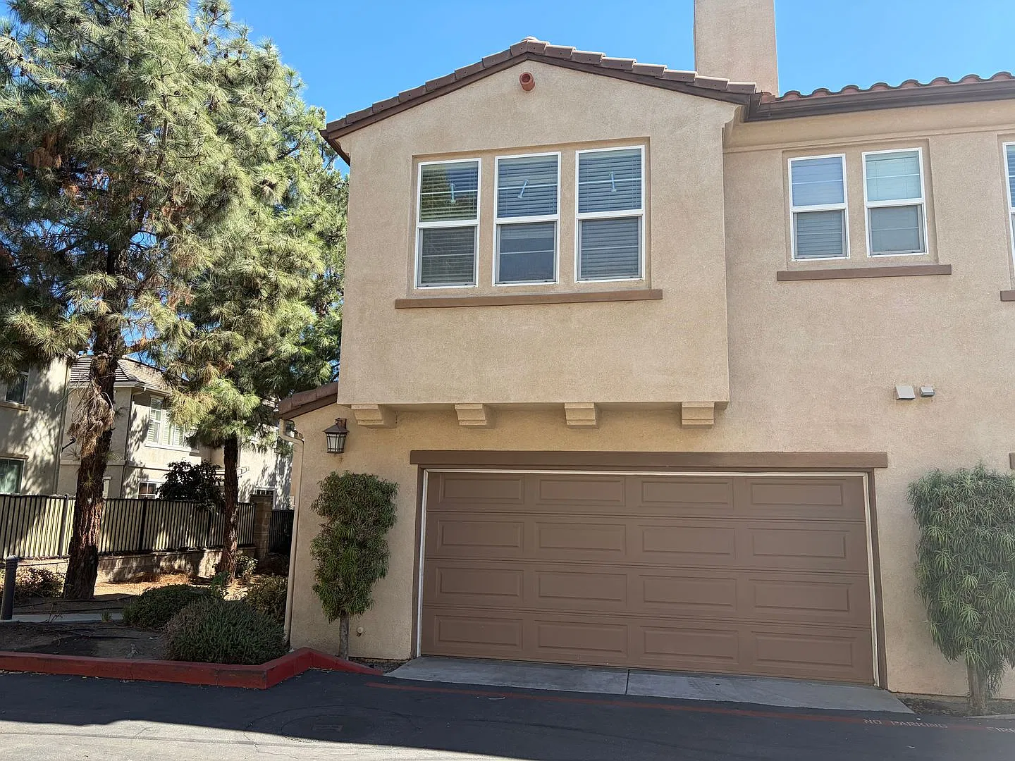 Awesome Murrieta Townhome Available!! — Photo 2